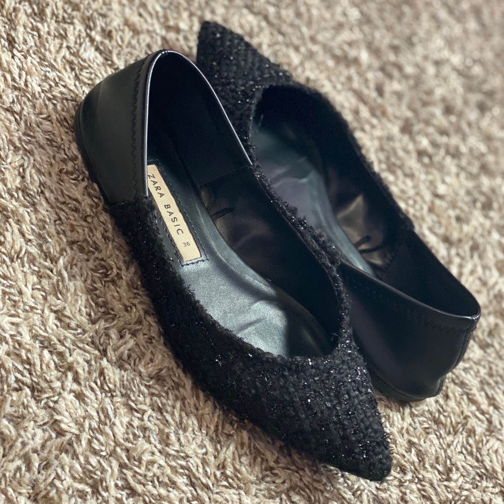 Zara Black Flats Size 6